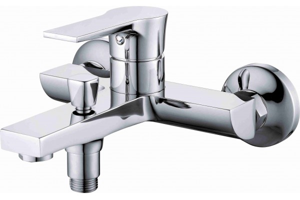 Single lever bath mixer